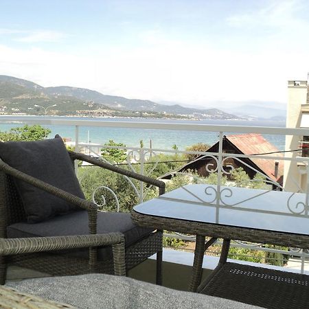 Serenada Apartment Nea Iraklitsa Buitenkant foto