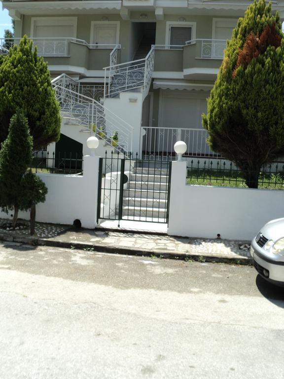 Serenada Apartment Nea Iraklitsa Buitenkant foto